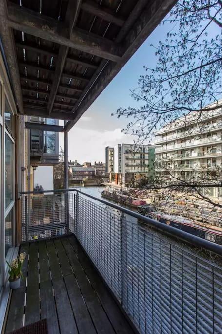 Canal-Side Apartment In Shoreditch London Ngoại thất bức ảnh