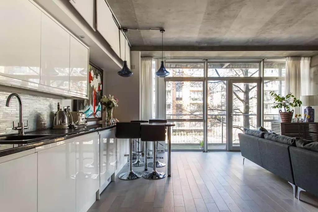 Canal-Side Apartment In Shoreditch London Ngoại thất bức ảnh